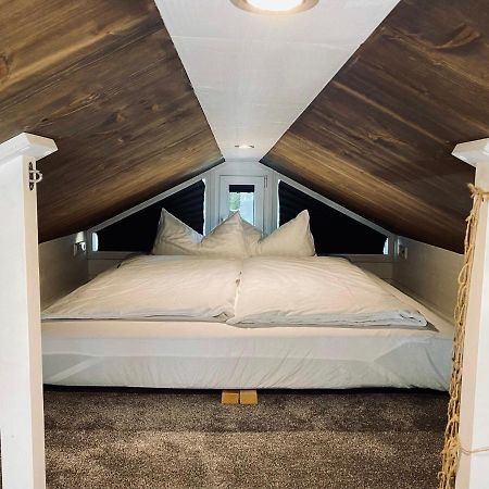 Tiny House Ems Im Pier9 Tiny House Hotel Hamm  Zewnętrze zdjęcie